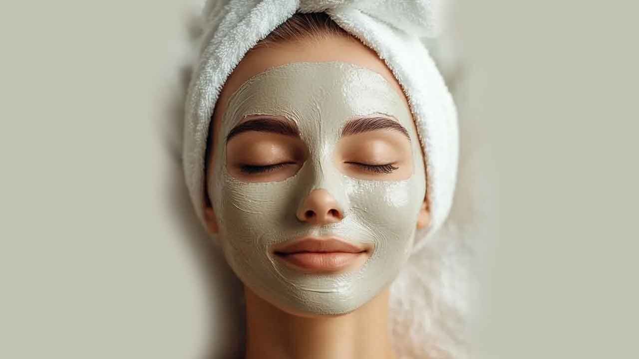 DIY Homemade Face Packs to Keep Your Skin Glowing This Winter
