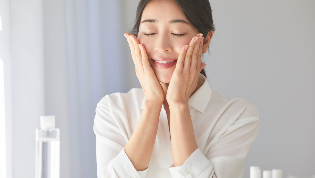 Your Guide to Seasonal Beauty Trends & the Best Makeup Products