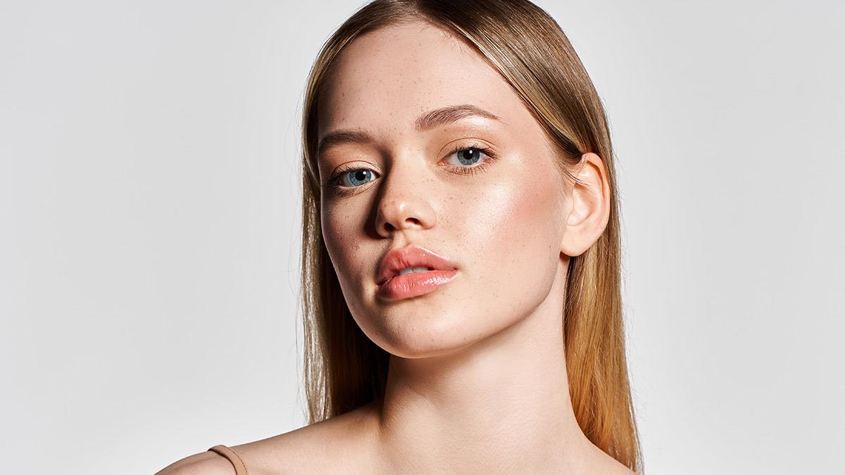 Minimal makeup: λιγότερα προϊόντα, καλύτερο αποτέλεσμα!