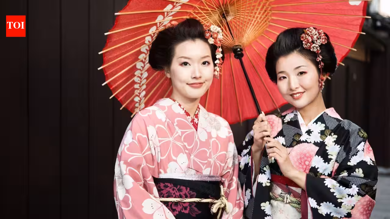 10 Japanese habits every Indian woman can follow to look younger naturally