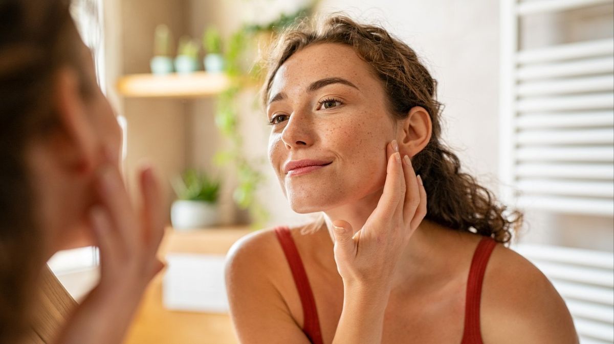 What is the skin barrier and how do you know if it's damaged?