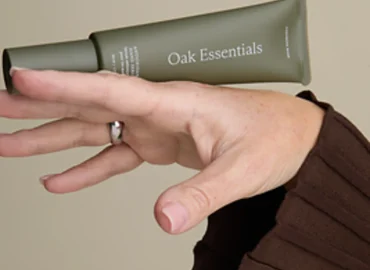 Oak Essentials Launches Antioxidant Hand Serum