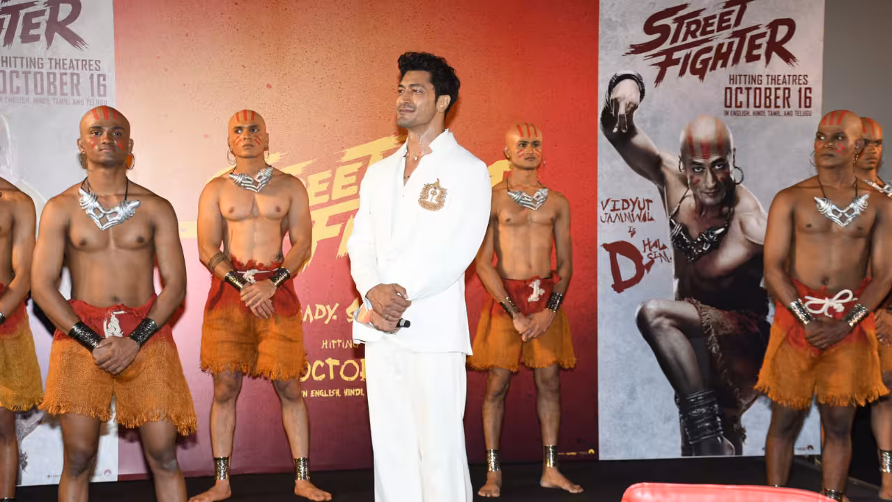 Vidyut Jammwal holds his breath for 15 minutes at Street Fighter event, shares message for youngsters: ‘Ek baar ruk jao’